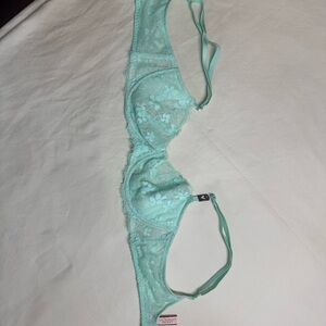 Victoria’s Secret Dream Angels Push Up Without Padding Bra 34C